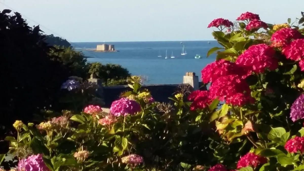 Gite Des Hortensias - Old Farmhouse - Sea View Carantec